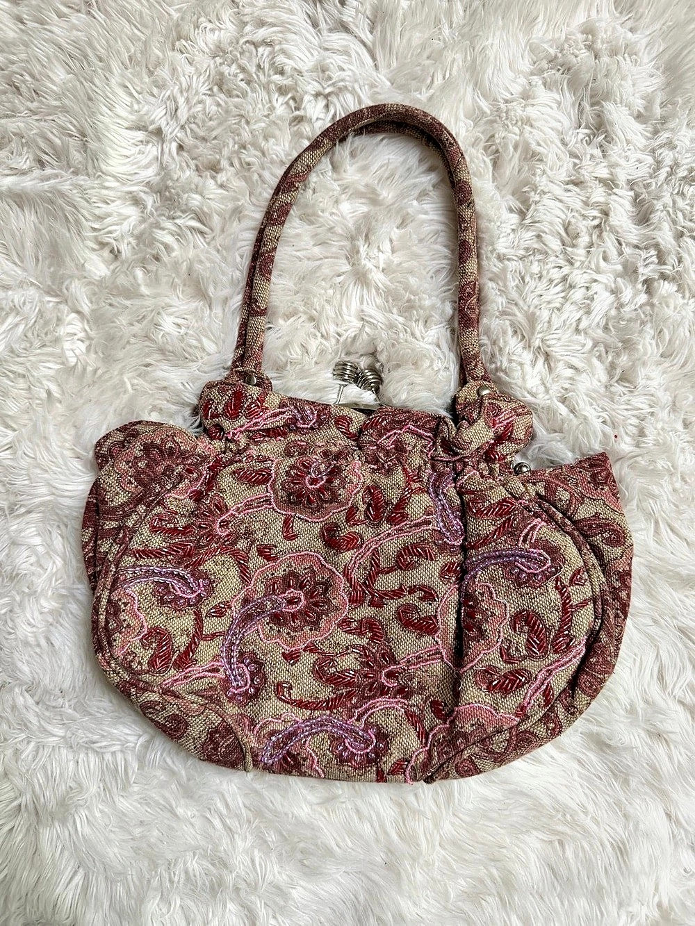 Vintage Paisley Frame Shoulder Bag in Pink & Red